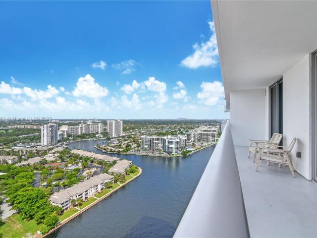 Apartment for sale  Unit #R3206 - photo 6764482