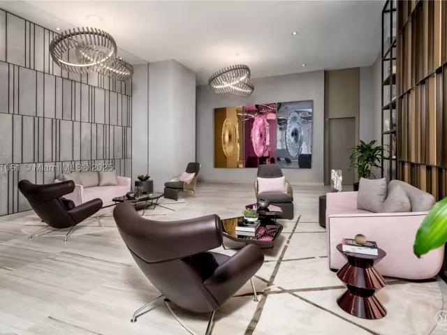 1-bedroom condo for sale in Hollywood - 4010 S Ocean Dr R3206 - MondialRealty