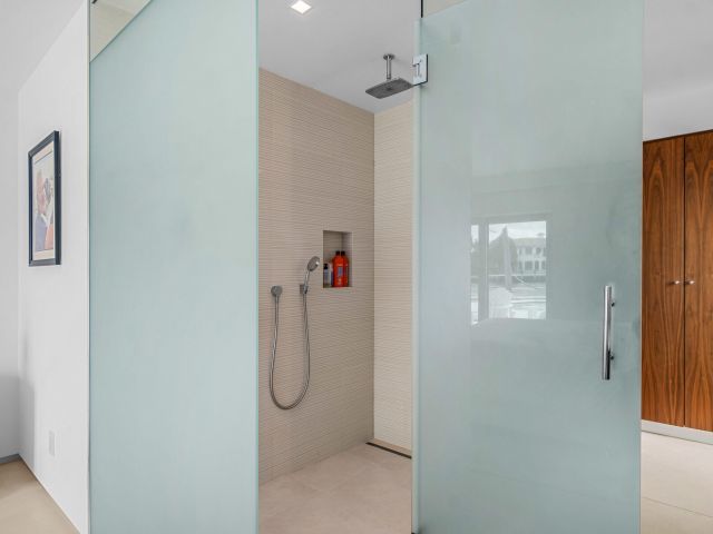 Home for rent at 35 Castle Harbor Island - photo 6770430