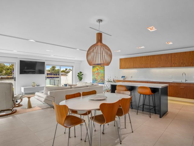 Home for rent at 35 Castle Harbor Island - photo 6770438