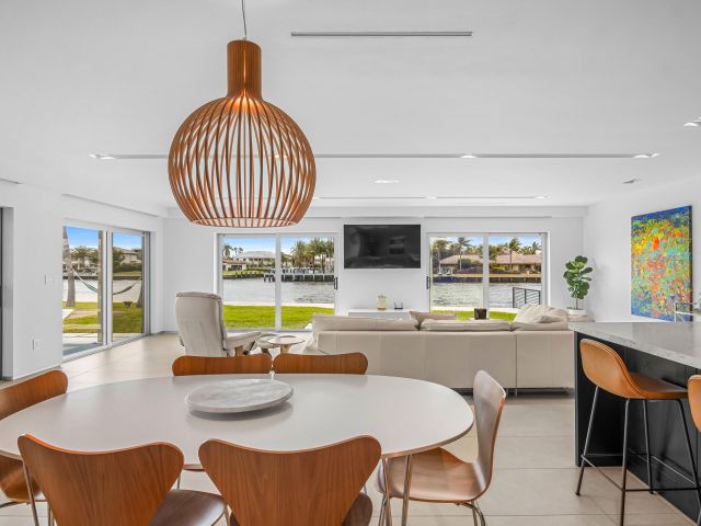 Home for rent at 35 Castle Harbor Island - photo 6770439