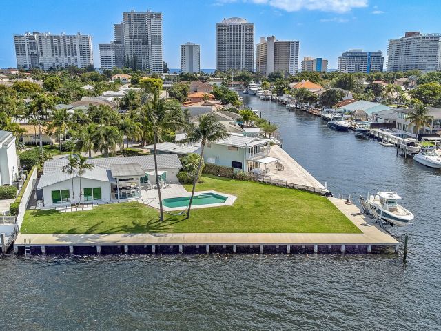 Home for rent at 35 Castle Harbor Island - photo 6770446