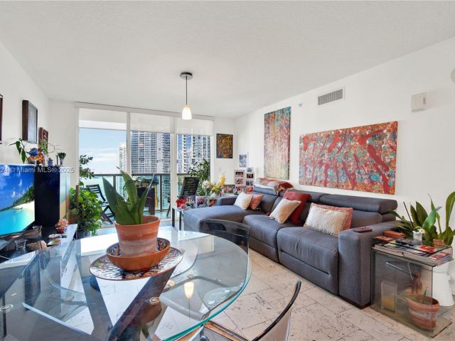 Apartment for sale  Unit #2910 - photo 6769117