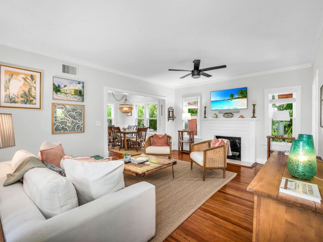 Home for sale at 715 Palm Street - photo 6768884