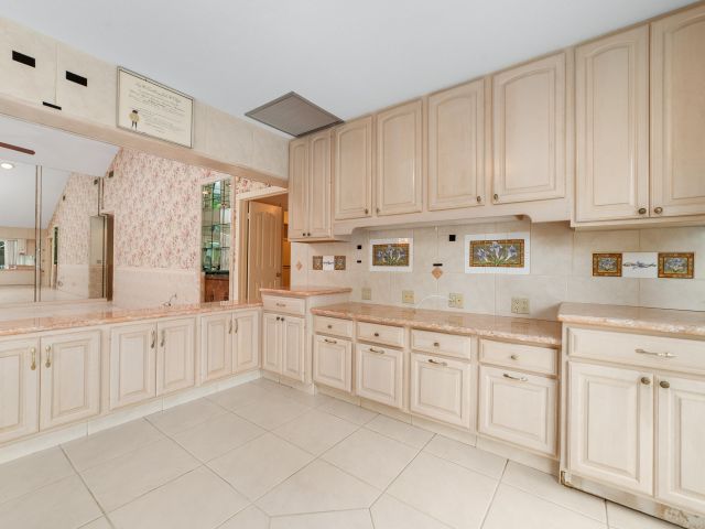 Home for sale at 2368 Saratoga Bay Drive - photo 6785982