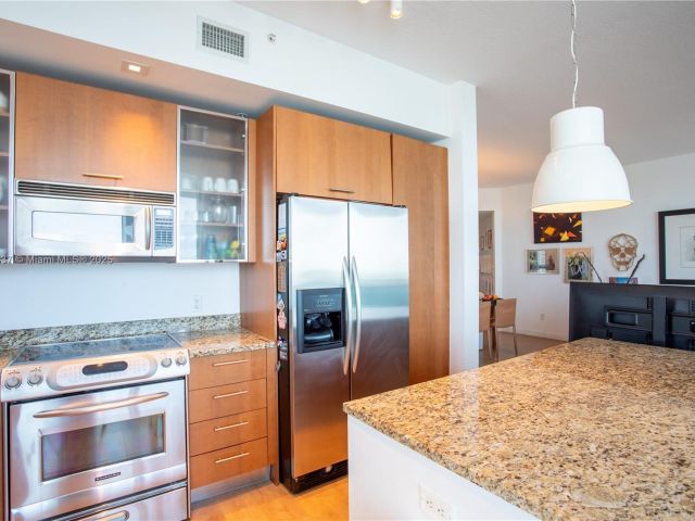 Apartment for sale  Unit #1108 - photo 6772804