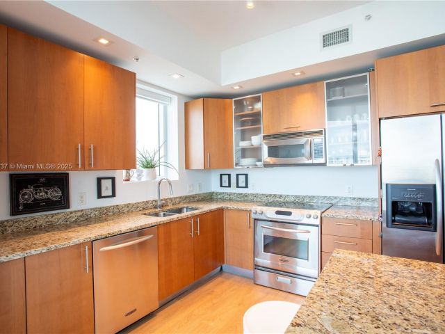 Apartment for sale  Unit #1108 - photo 6772805