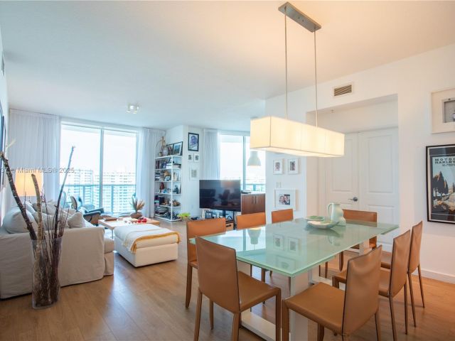 Apartment for sale  Unit #1108 - photo 6772810