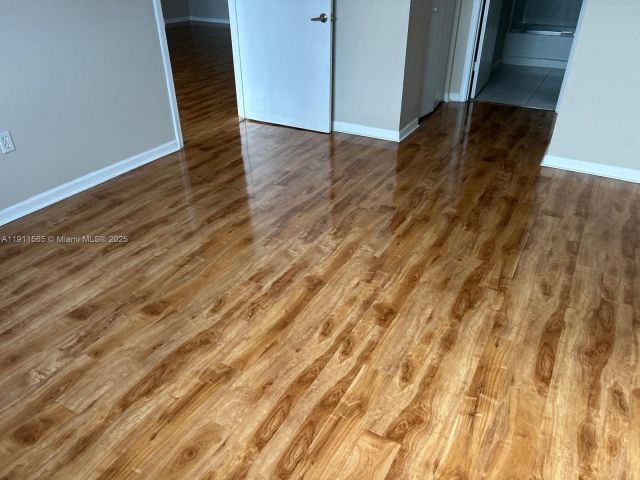 Apartment for rent  Unit #913 - photo 7438533