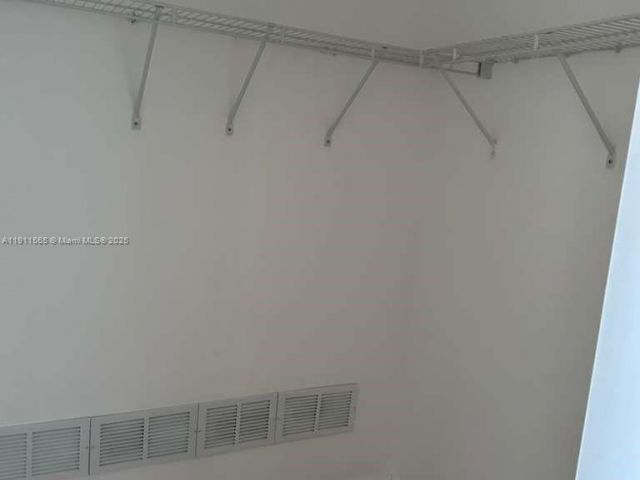 Apartment for rent  Unit #913 - photo 7438539