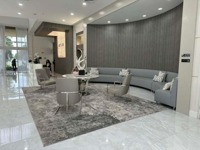 Apartment for rent  Unit #913 - photo 7438545