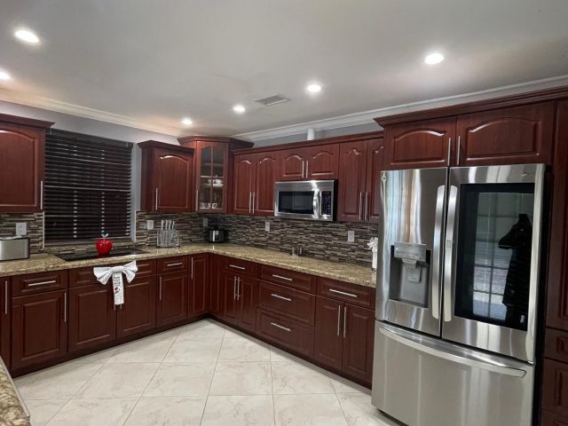 Home for rent at 584 Vossler Avenue - photo 6768933