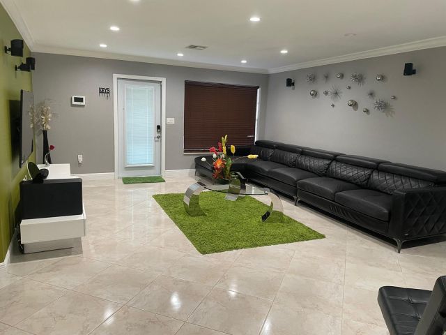 Home for rent at 584 Vossler Avenue - photo 6768936