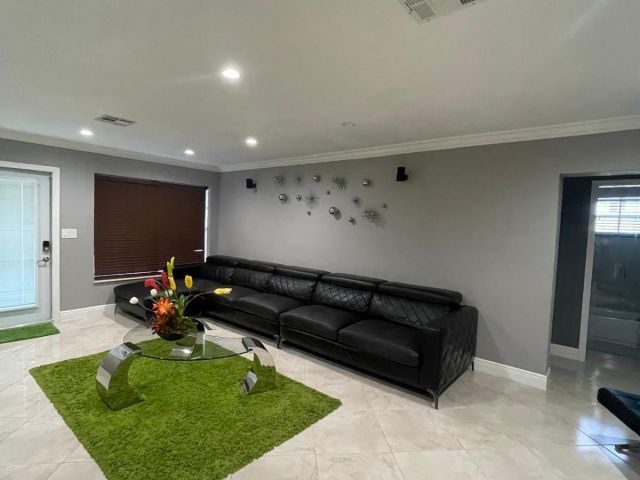 Home for rent at 584 Vossler Avenue - photo 6768937