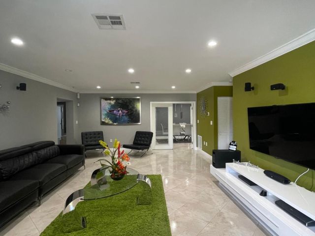 Home for rent at 584 Vossler Avenue - photo 6768940