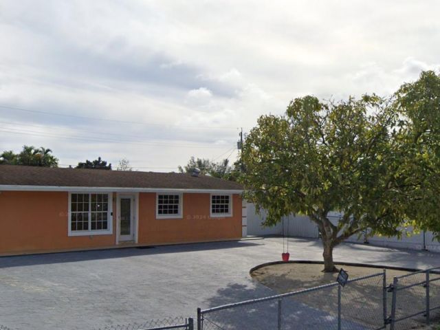 Home for rent at 584 Vossler Avenue - photo 6768941