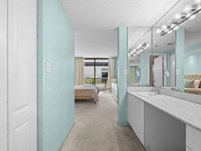 Apartment for sale  Unit #305 - photo 6770821