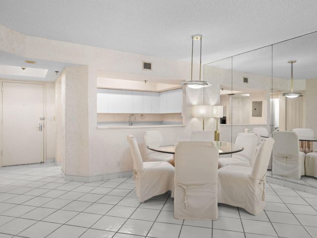 Apartment for sale  Unit #305 - photo 6770831