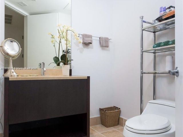 Apartment for sale  Unit #4208 - photo 6769904