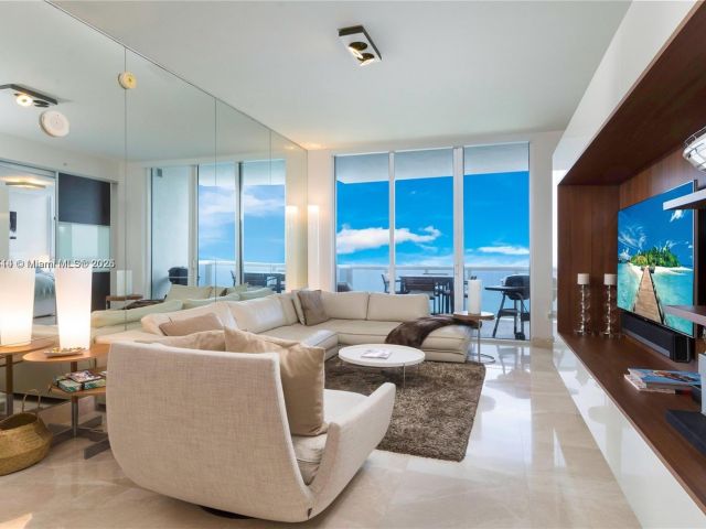 Apartment for sale  Unit #4208 - photo 6769912