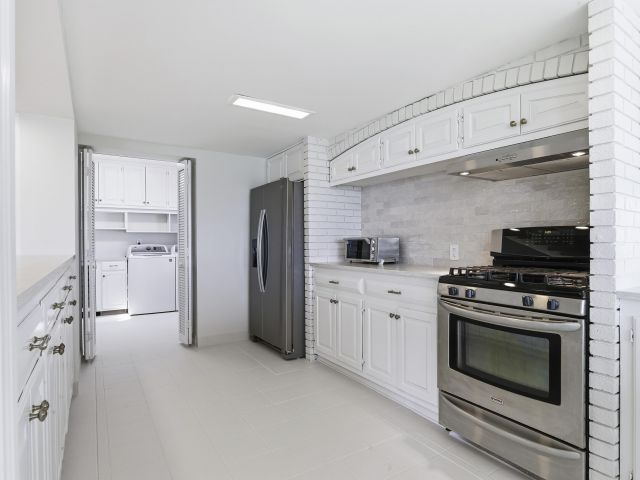 Home for sale at 3208 N Flagler Drive - photo 6775036