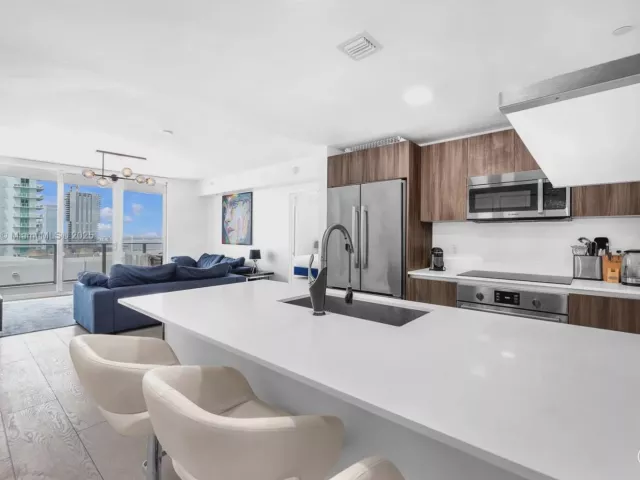 Apartment for sale  Unit #4311 - photo 6770216