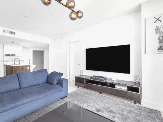 Apartment for sale  Unit #4311 - photo 6770222