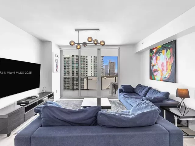 Apartment for sale  Unit #4311 - photo 6770225