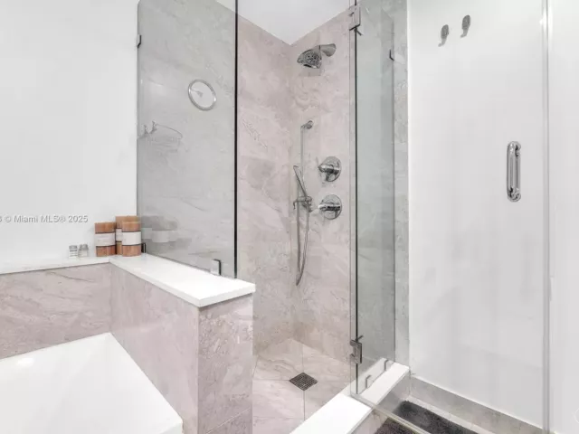 Apartment for sale  Unit #4311 - photo 6770208