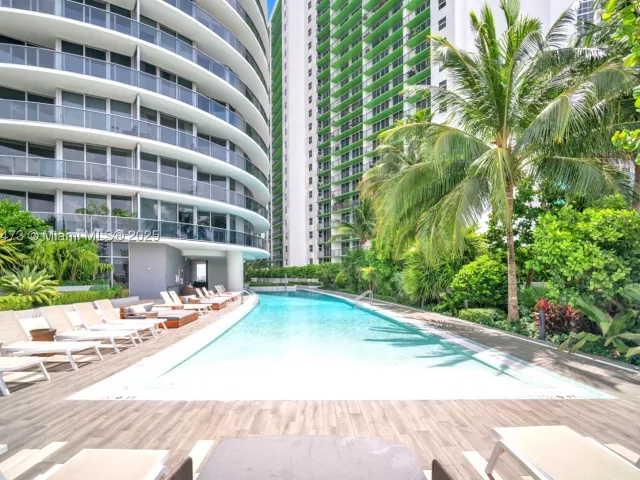 2-bedroom condo for sale in Miami - 488 NE 18th St 4311 - MondialRealty