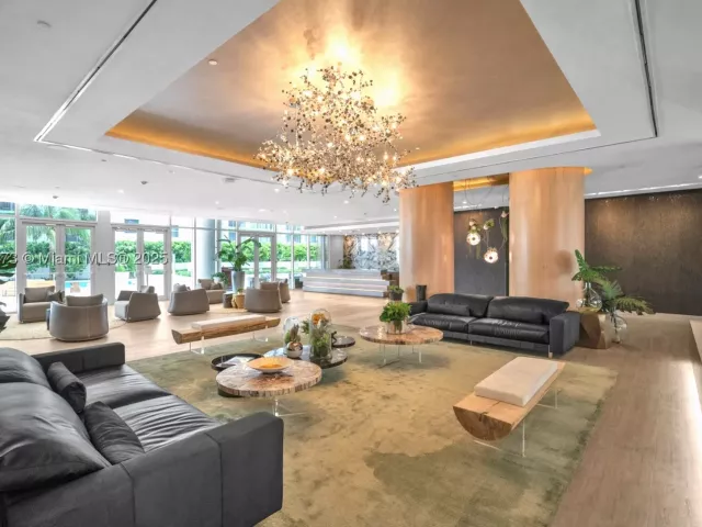 2-bedroom condo for sale in Miami - 488 NE 18th St 4311 - MondialRealty