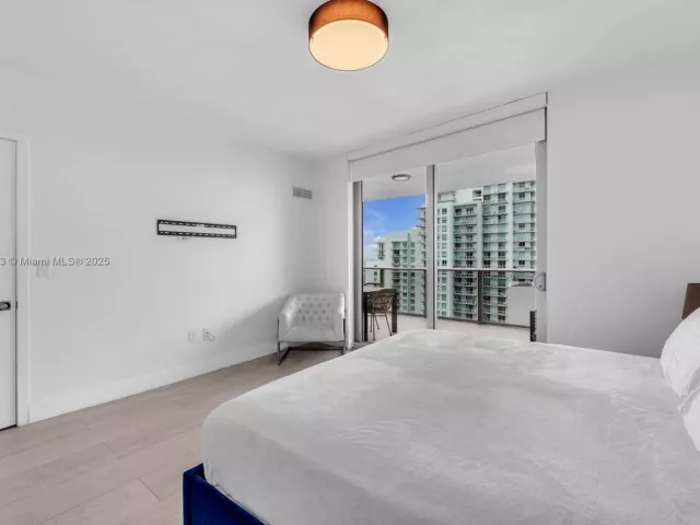 Apartment for sale  Unit #4311 - photo 6770211