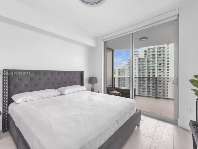 Apartment for sale  Unit #4311 - photo 6770215