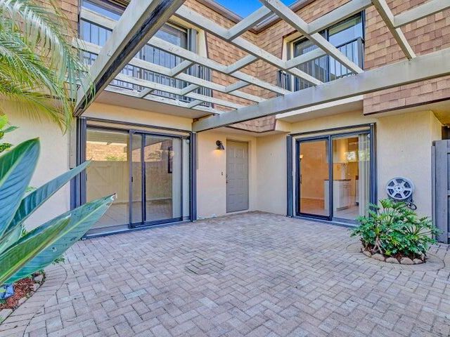 Home for rent at 3134 SW 20th Terrace 11d - photo 6772380