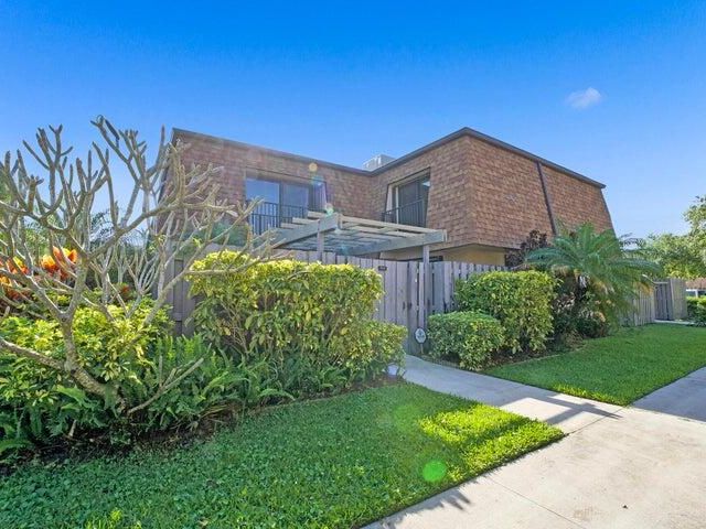 Home for rent at 3134 SW 20th Terrace 11d - photo 6772391