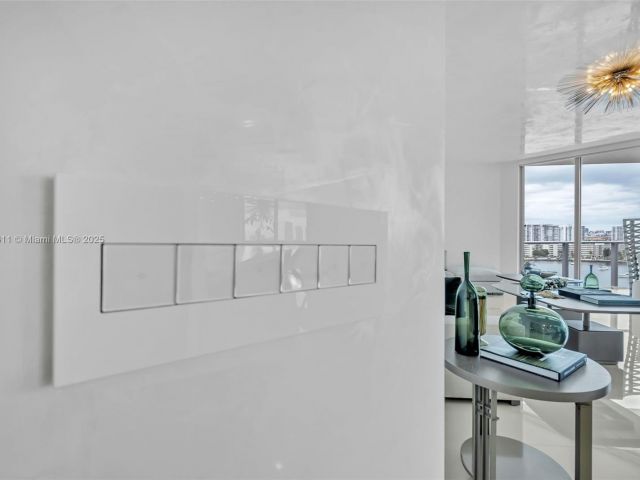 Apartment for sale  Unit #910 - photo 6773269