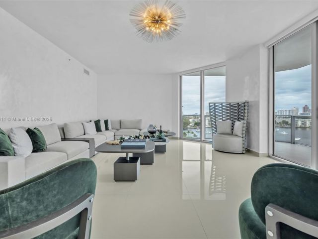 Apartment for sale  Unit #910 - photo 6773279