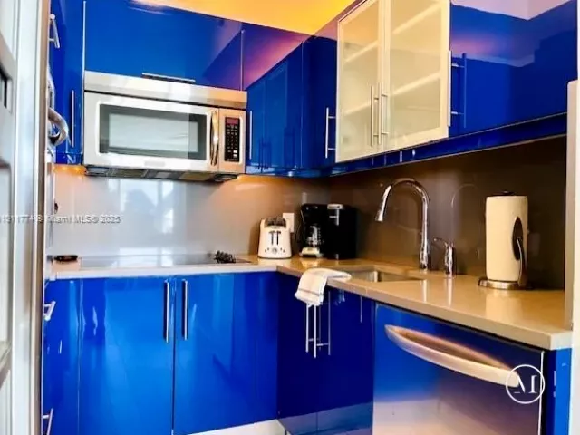 1-bedroom condo for sale in Fort Lauderdale - 3101 Bayshore Dr 1701 - MondialRealty