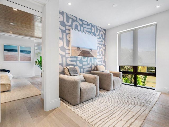 Home for rent at 514 NE 7th Avenue - photo 6770674