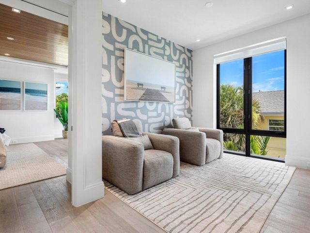 Home for rent at 514 NE 7th Avenue - photo 6770675