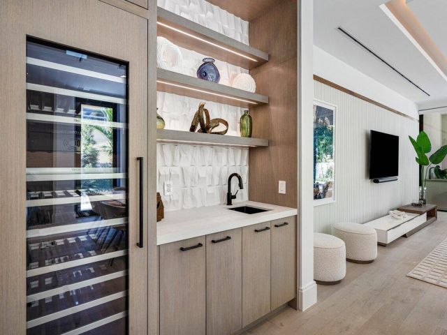 Home for rent at 514 NE 7th Avenue - photo 6770677