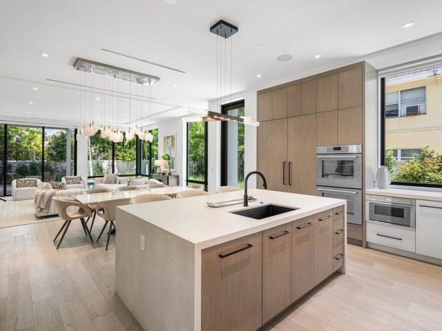 Home for rent at 514 NE 7th Avenue - photo 6770682