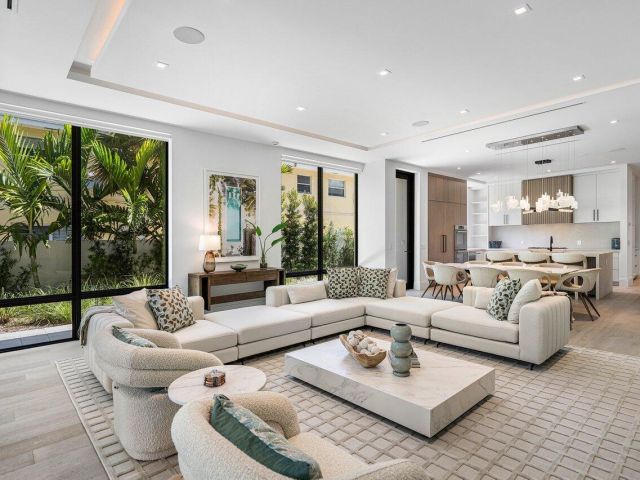 Home for rent at 514 NE 7th Avenue - photo 6770686