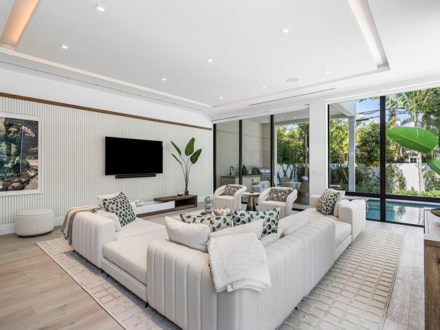 Home for rent at 514 NE 7th Avenue - photo 6770687