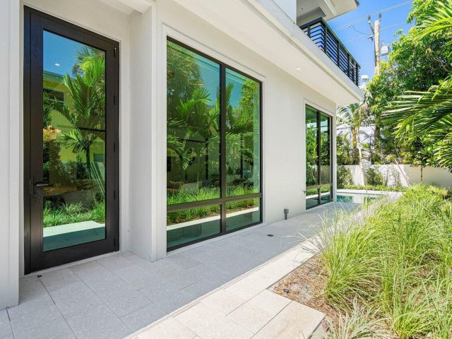 Home for rent at 514 NE 7th Avenue - photo 6770689