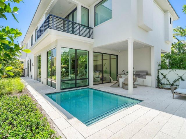 Home for rent at 514 NE 7th Avenue - photo 6770690