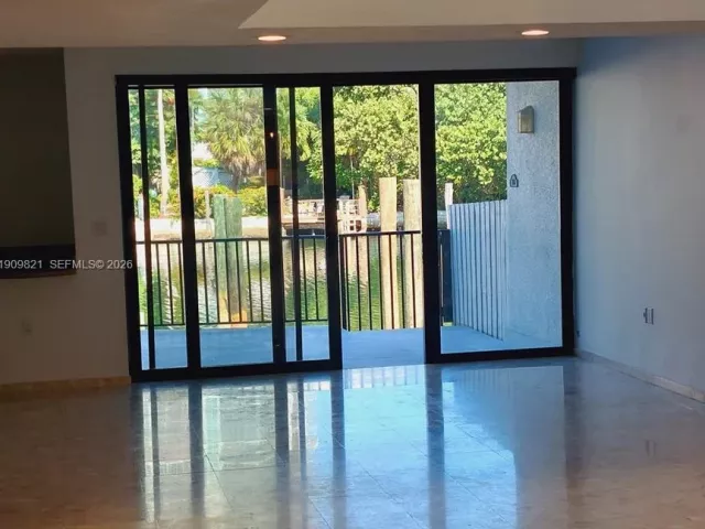 3-bedroom home for sale in Sunny Isles Beach - 255 Poinciana Dr 605 - MondialRealty