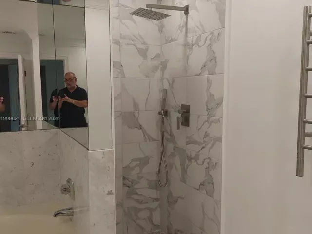 3-bedroom home for sale in Sunny Isles Beach - 255 Poinciana Dr 605 - MondialRealty