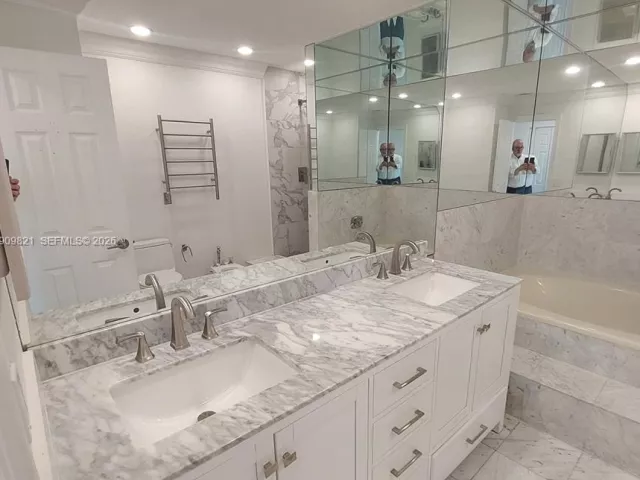 3-bedroom home for sale in Sunny Isles Beach - 255 Poinciana Dr 605 - MondialRealty