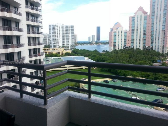 Apartment for rent  Unit # - photo 7443516